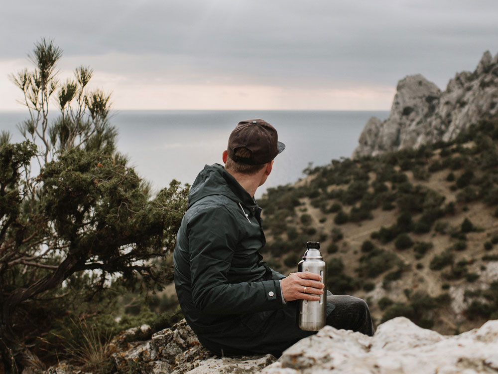 Термос для напитков, вакуумный, бытовой, тм bobber. Объем 1 литр. Артикул Flask-1000 Matte