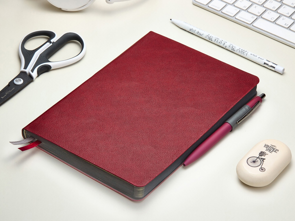 Ежедневник А5 датированный Boston 2026, бордовый с серым обрезом