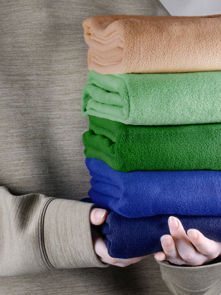 Флисовый плед Warm&Peace и подарки фото на сайте Print logo.