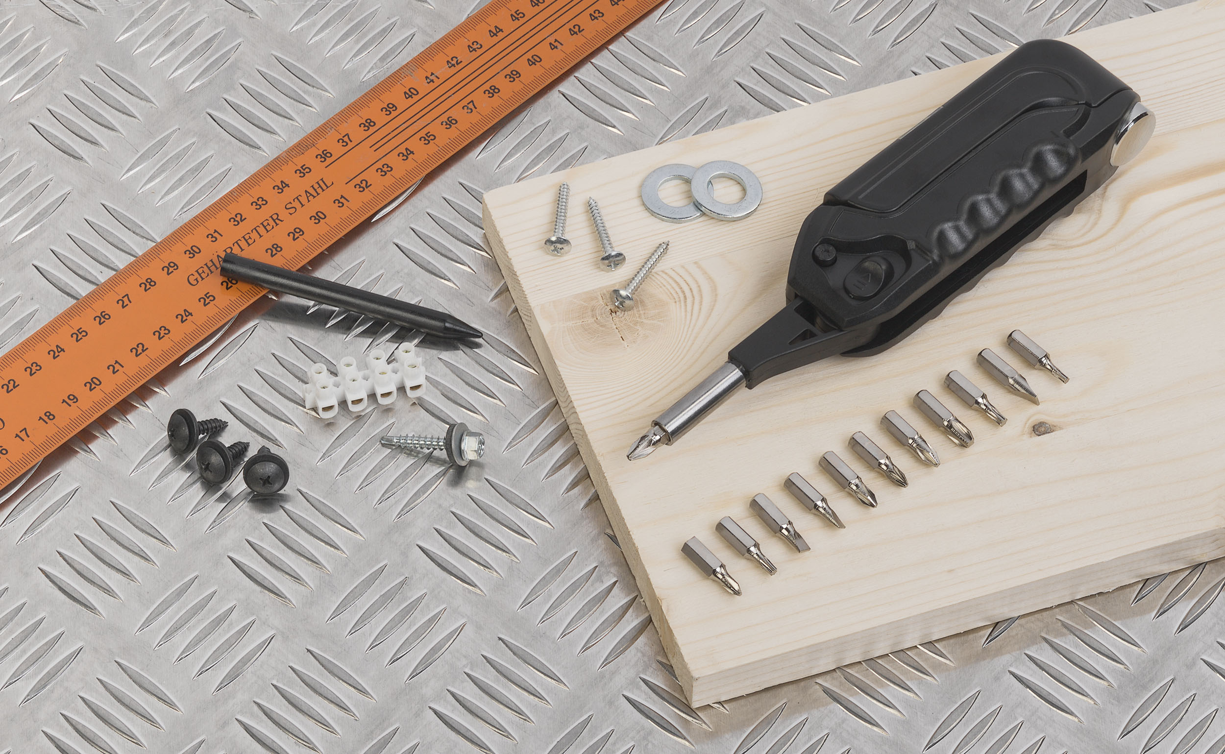 Мультиинструмент "Бригадир", черный