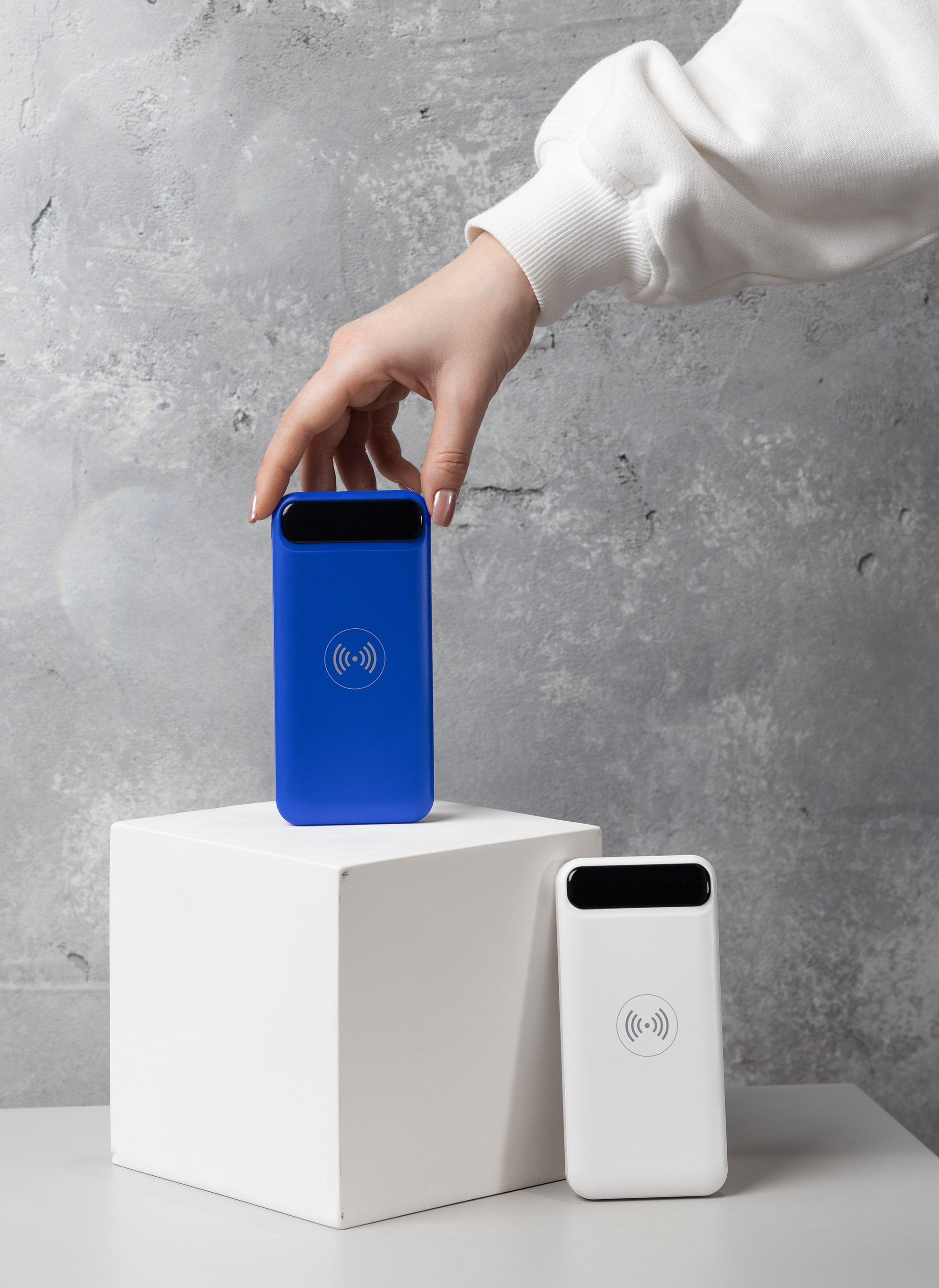 Беспроводное зарядное устройство "Quantum", 10000 mAh с цифровым индикатором заряда, синий