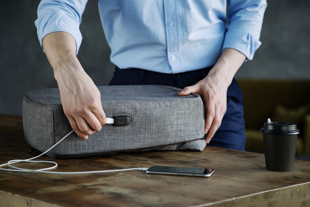 Рюкзак с потайным карманом inGreed