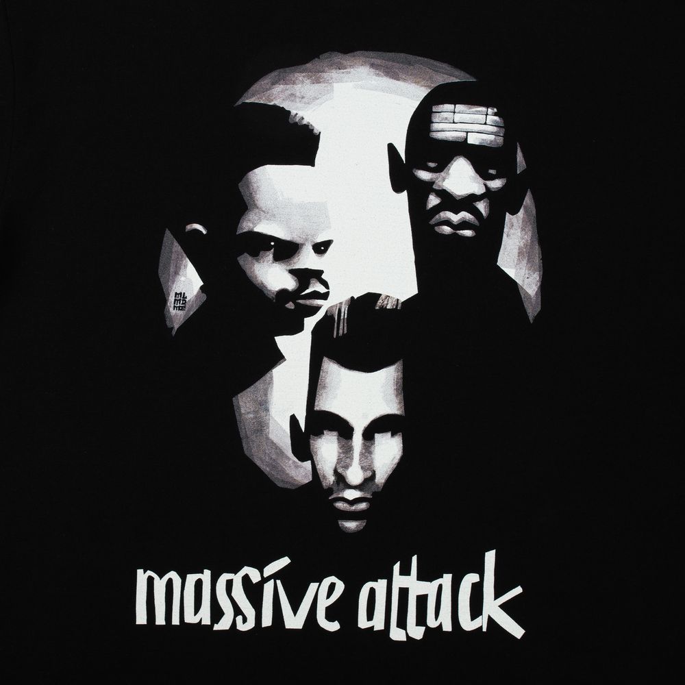 Футболка «Меламед. Massive Attack» — пример нанесения логотипа (Author's) | Print Logo