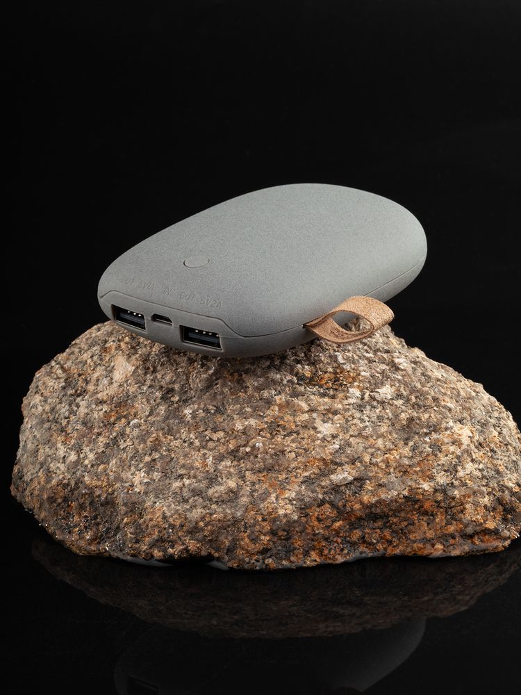 Внешний аккумулятор Pebble 7800 мАч