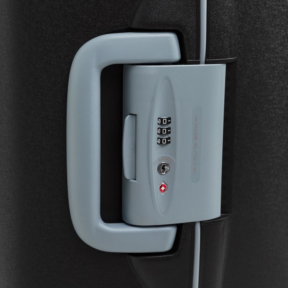 Чемодан Light Ltd Edition M фото на сайте Print Logo.