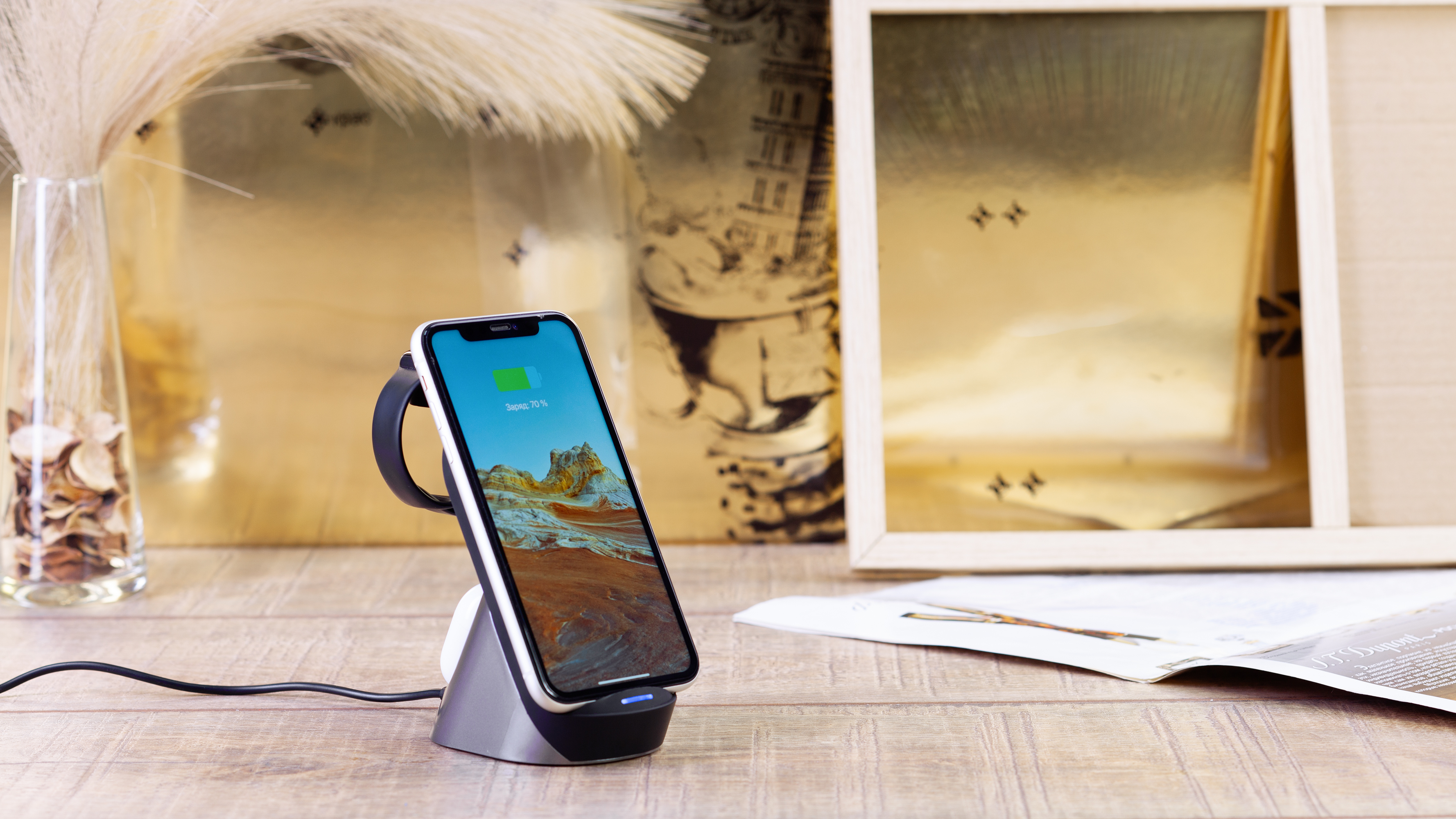 Настольная беспроводная (15W) зарядная станция "Tower" для часов, наушников, смартфона, с подсветкой логотипа и адаптером 18W, черный с серым