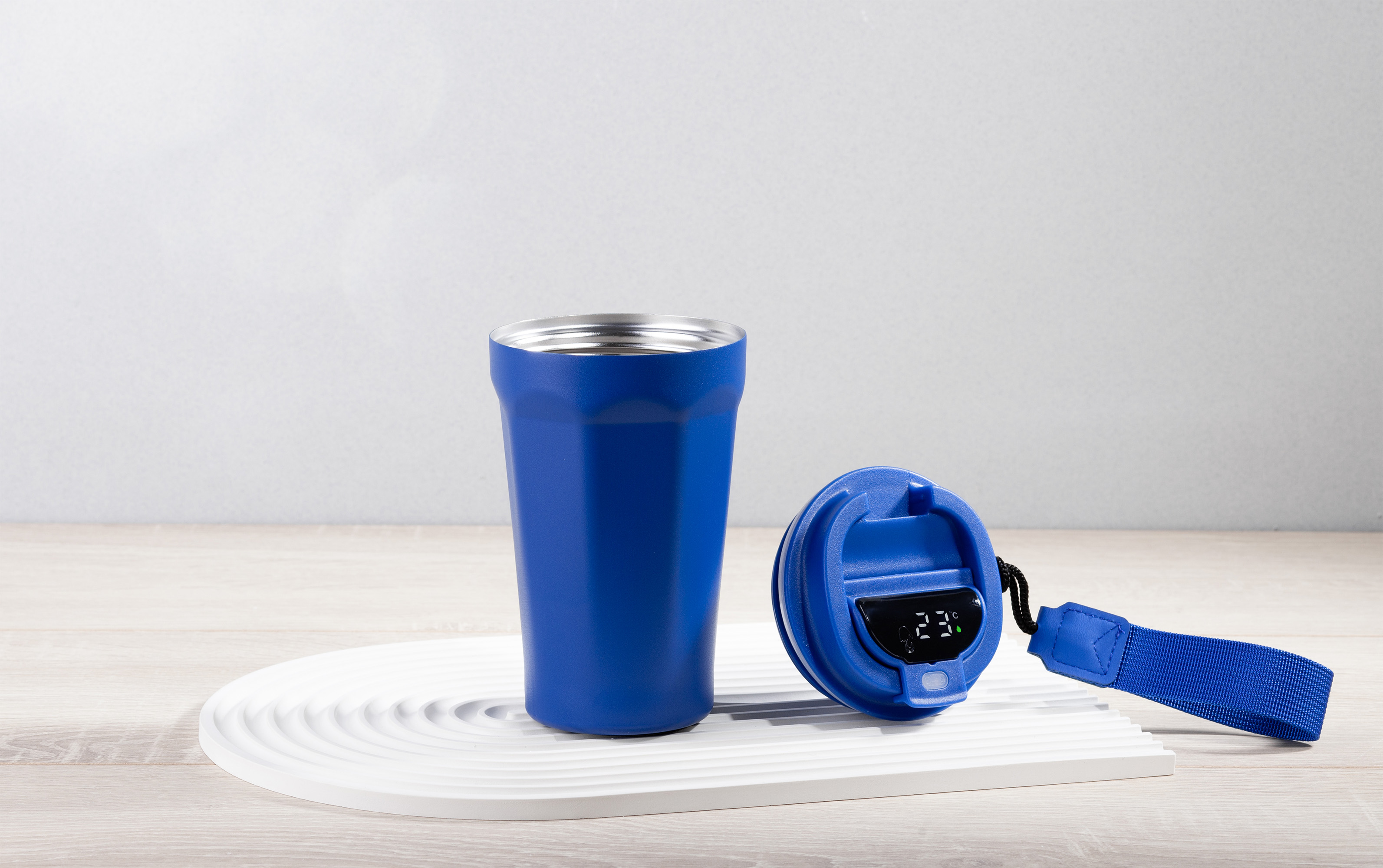 Термостакан "Legend" 390 мл с индикацией температуры, покрытие пудра , черный