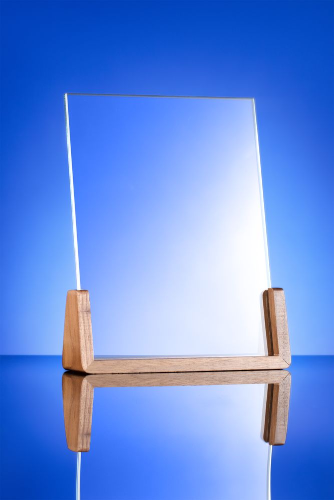 Стела Shortlist — пример нанесения логотипа () | Print Logo