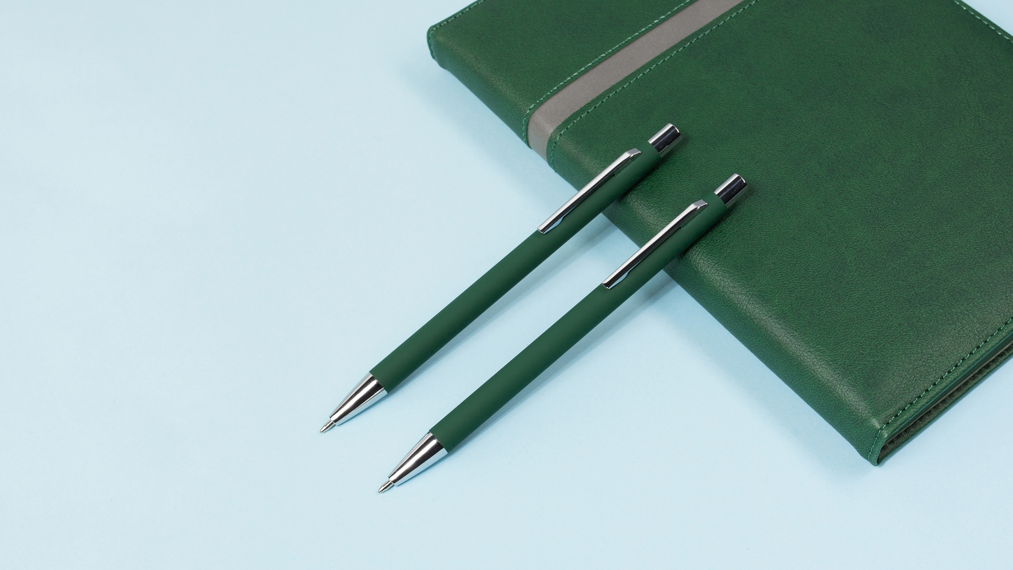 Ручка шариковая "Trade", покрытие soft touch, белый