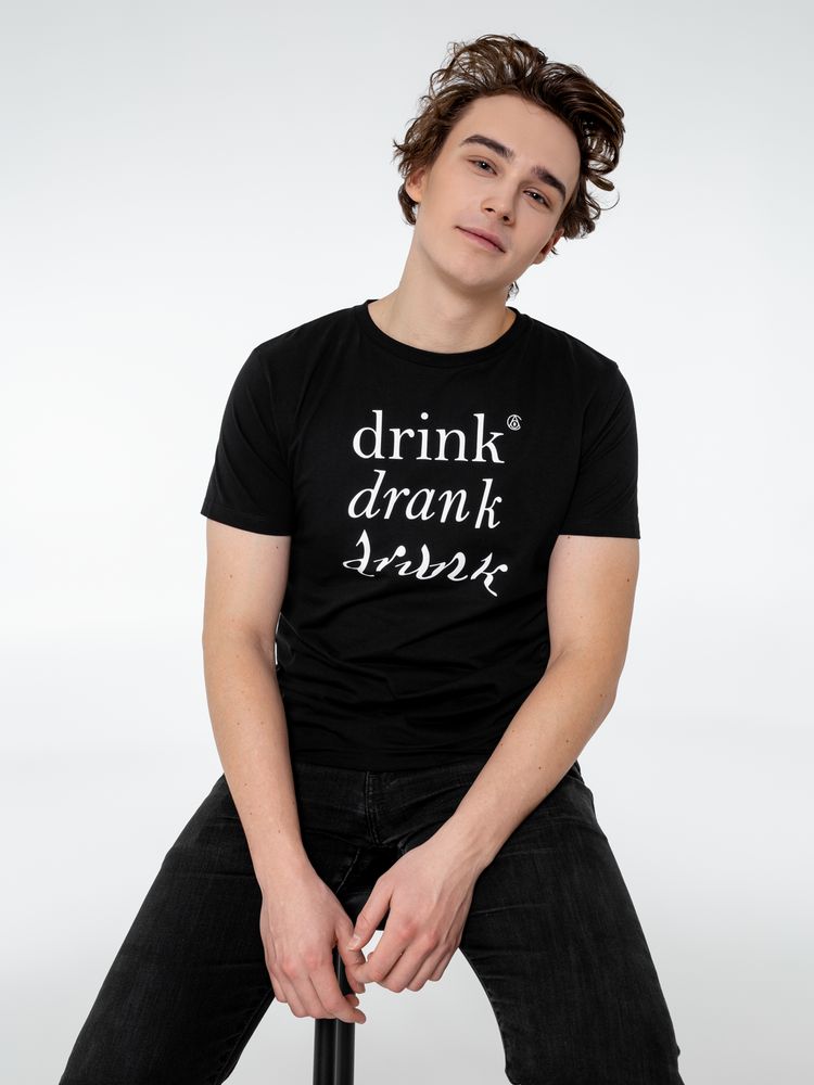 Футболка Drunk со светящимся принтом — пример нанесения логотипа (Ловец слов) | Print Logo