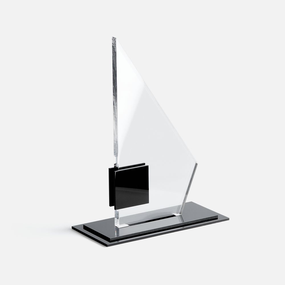 Стела Flatella — пример нанесения логотипа (сделано в России) | Print Logo