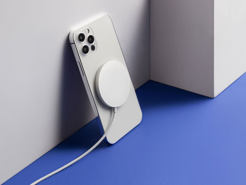 Беспроводное зарядное устройство Rombica NEO Magneto (Р)