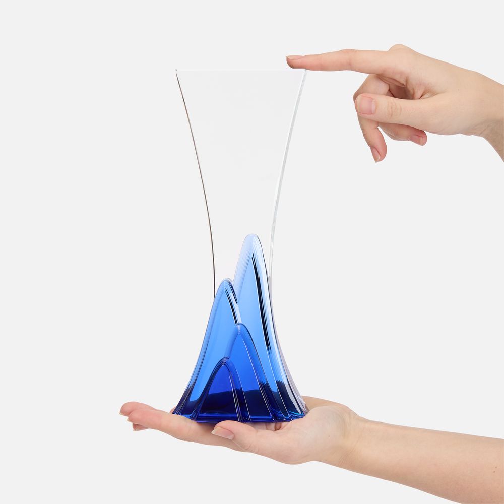 Стела Marinisk фото на сайте Print Logo.