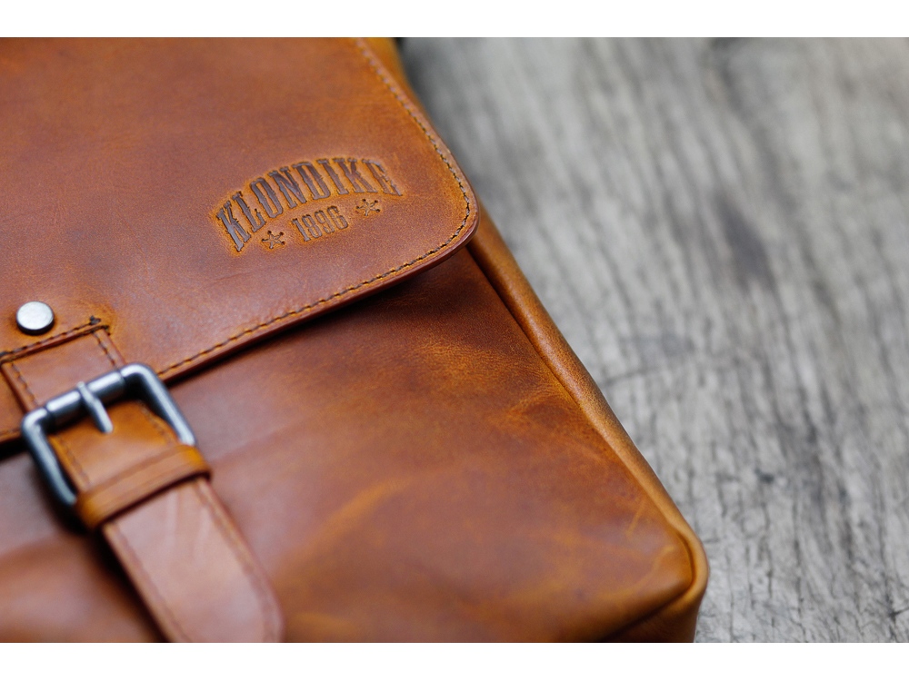 Сумка через плечо KLONDIKE DIGGER Erin, натуральная кожа цвета коньяк, 32 x 28 x 8 см