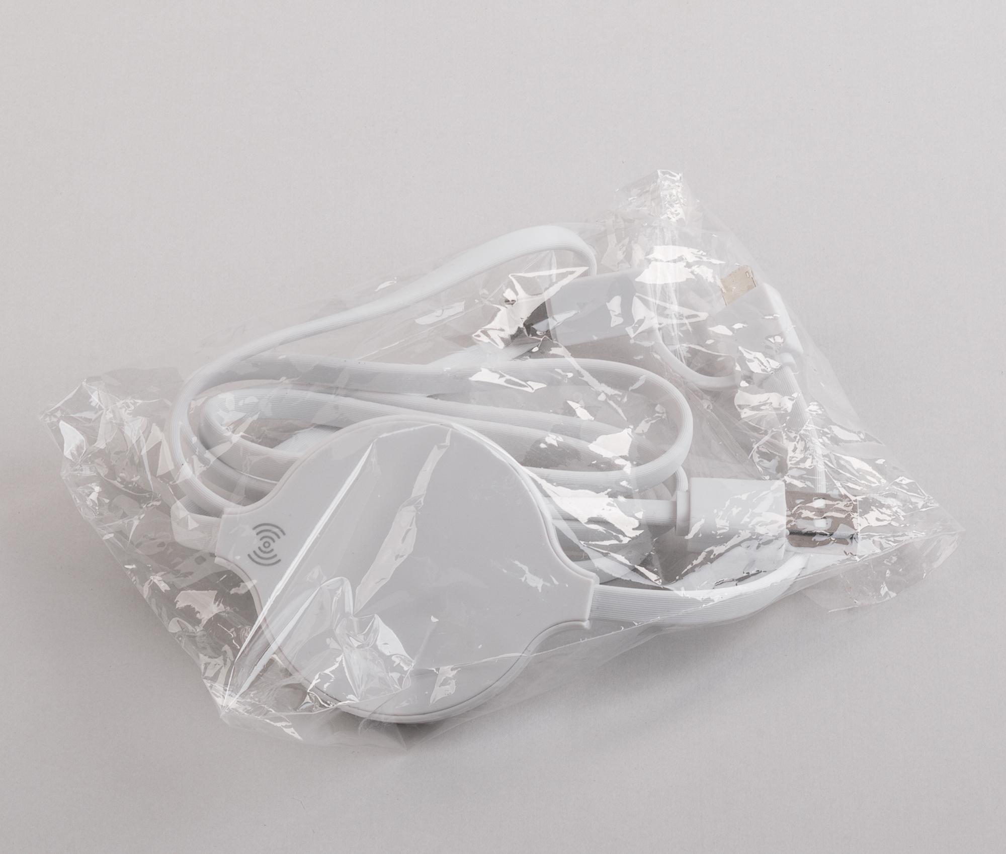 Кабель "Energy" с функцией беспроводного зарядного устройства фото на сайте Print Logo.