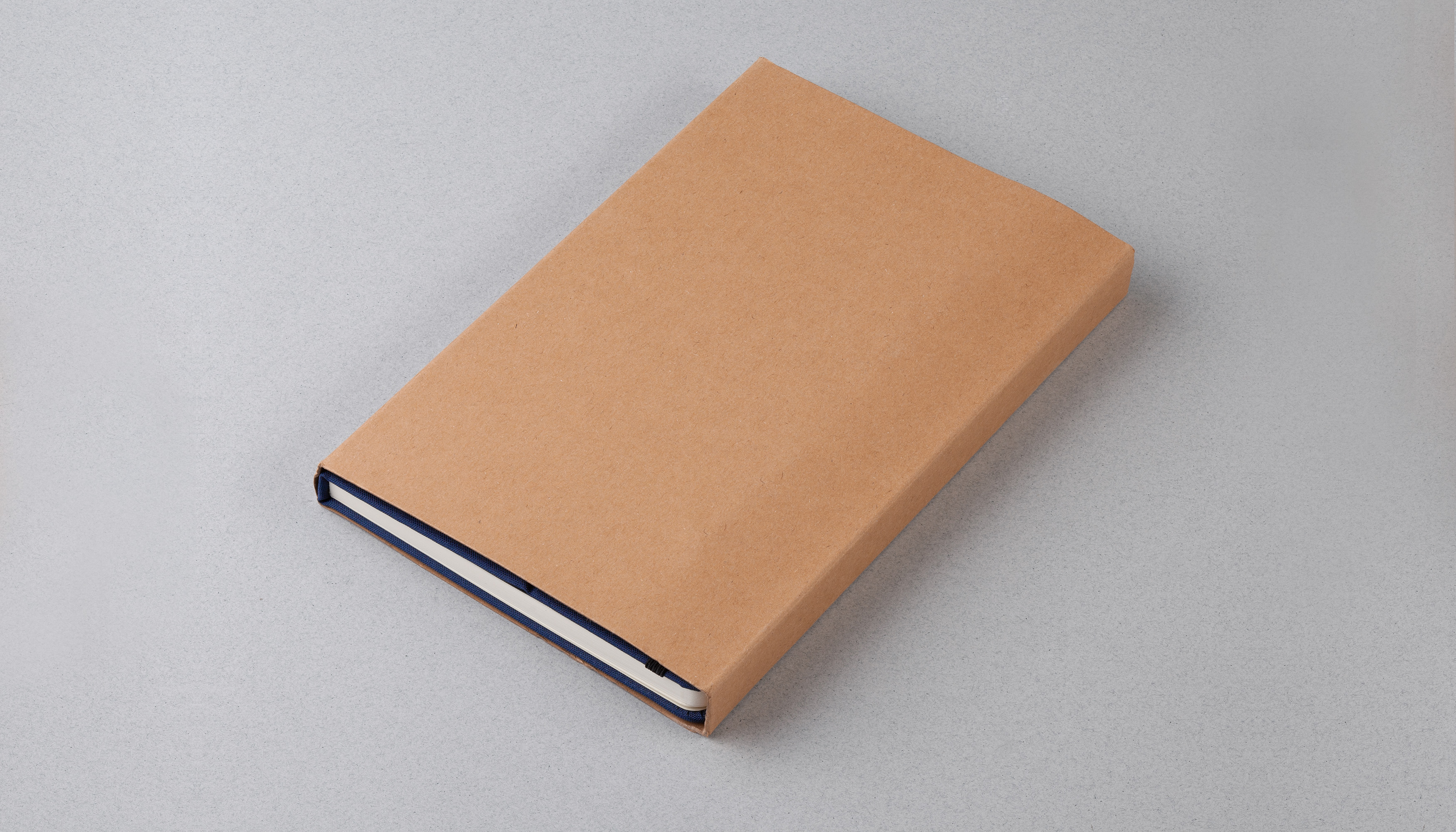 Блокнот "Prime" с ручкой и вечным карандашом в пенале, с подставкой под смартфон, черный