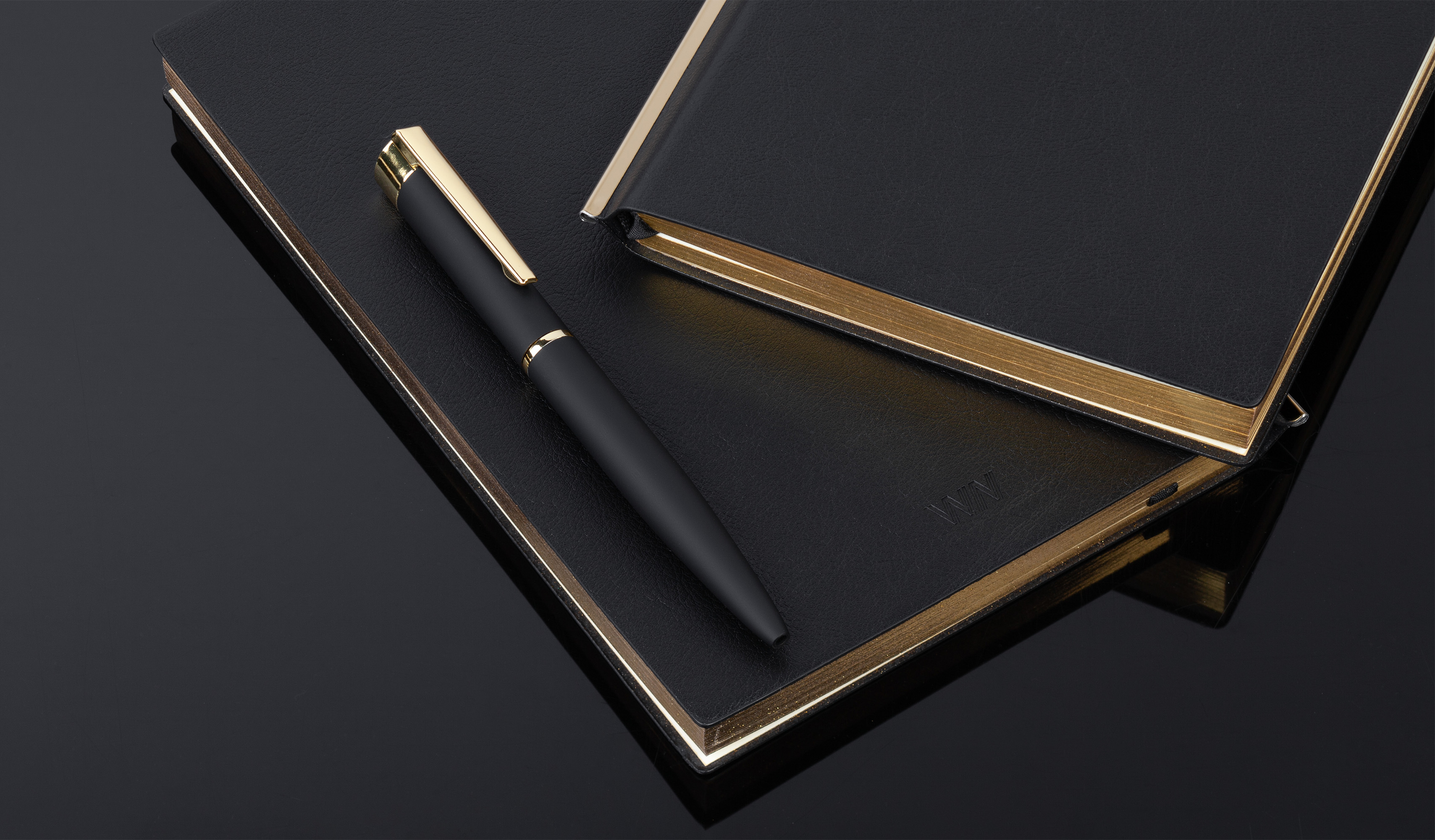 Ежедневник недатированный "Аскона", А5, черный с золотом