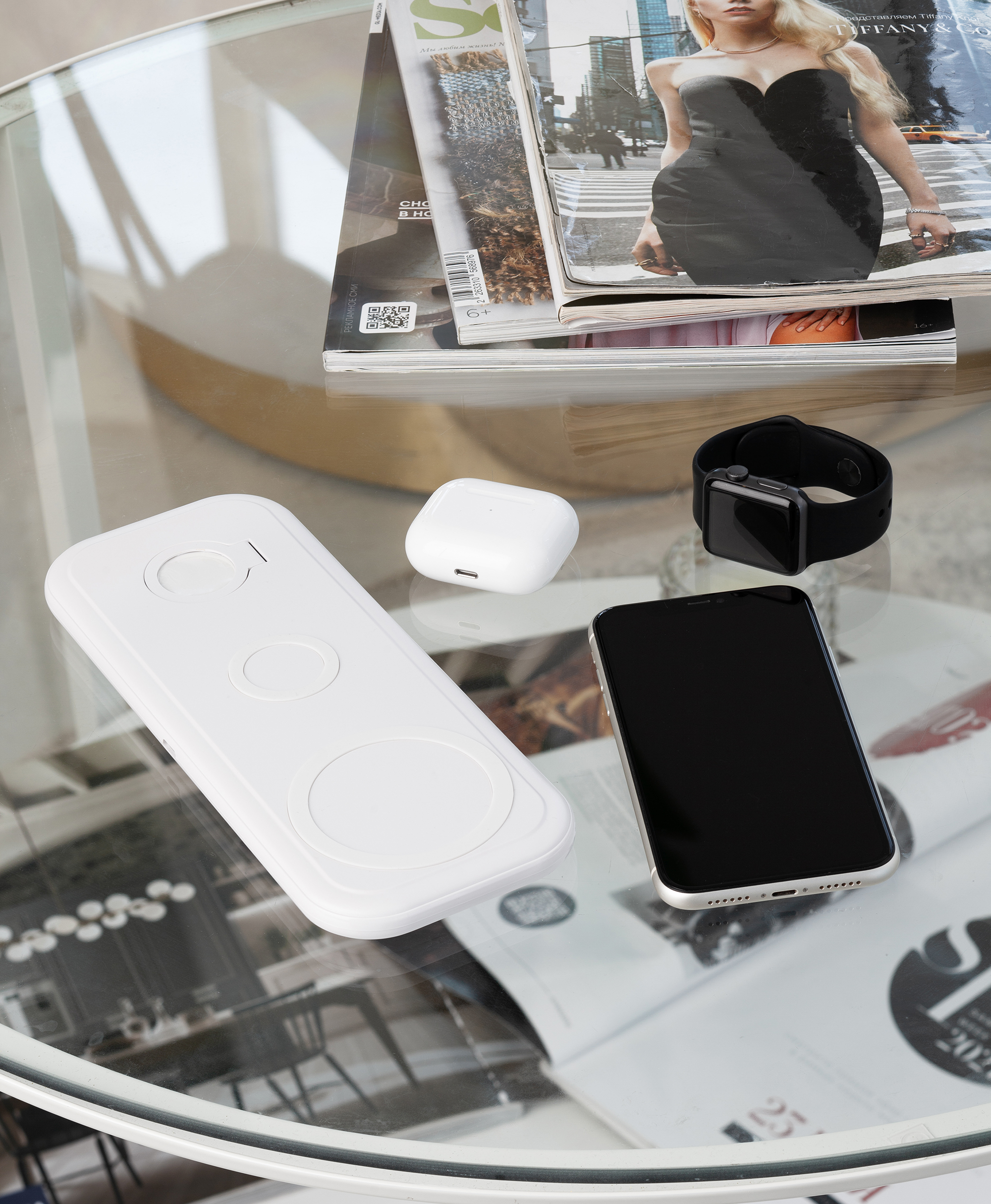 Настольная беспроводная (15W) зарядная станция "Snow Board" для смартфона, часов и наушников, белый