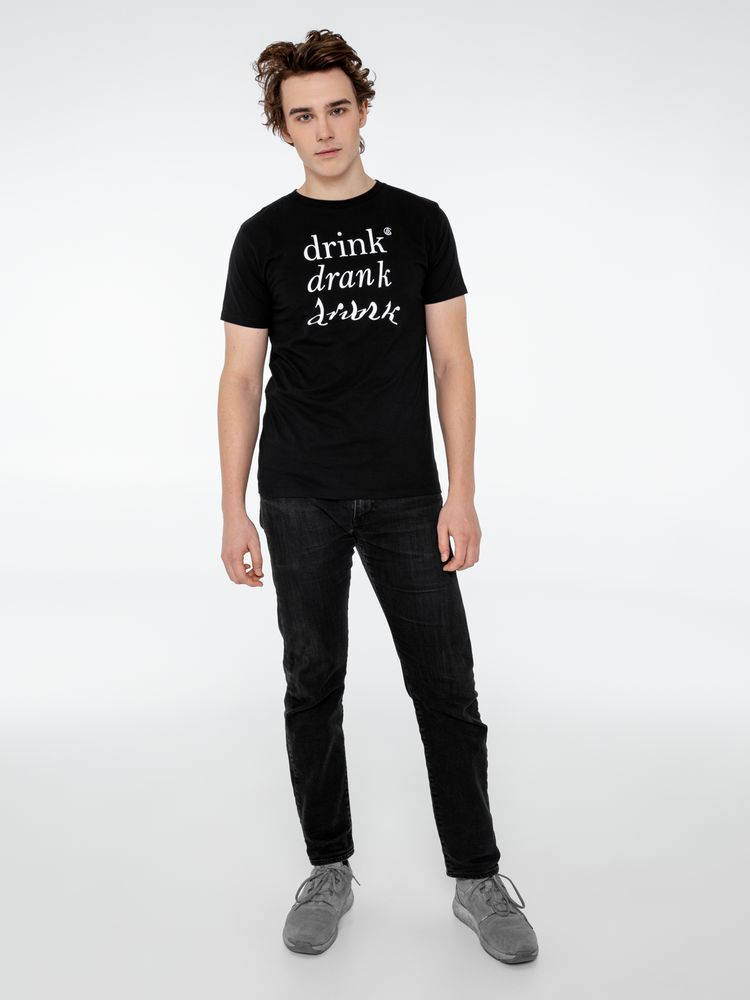 Футболка Drunk со светящимся принтом — пример нанесения логотипа (Ловец слов) | Print Logo