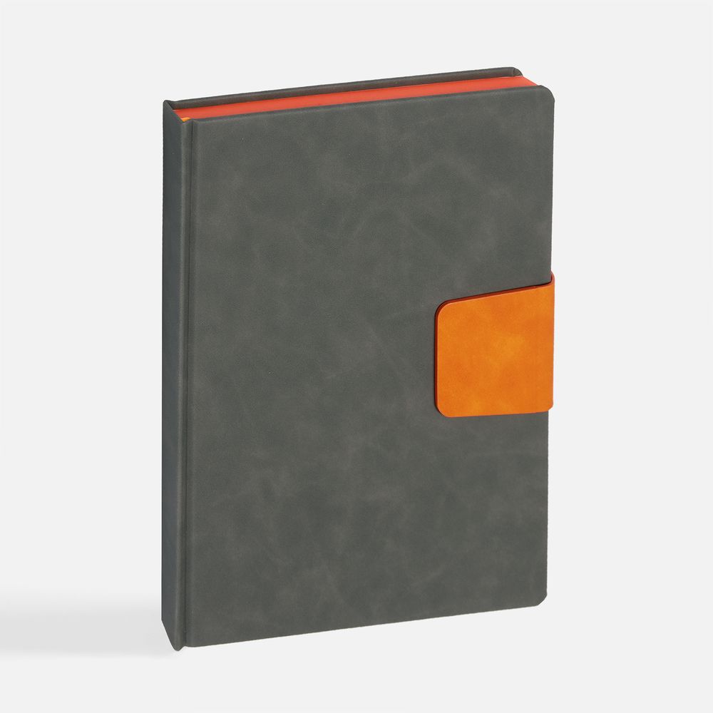 Ежедневник с хлястиком N8 на заказ