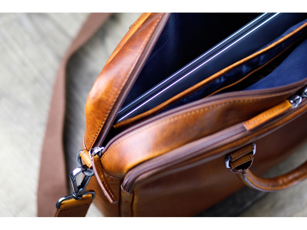 Сумка KLONDIKE DIGGER Earl, натуральная кожа цвета коньяк, 29 x 38 x 9 см