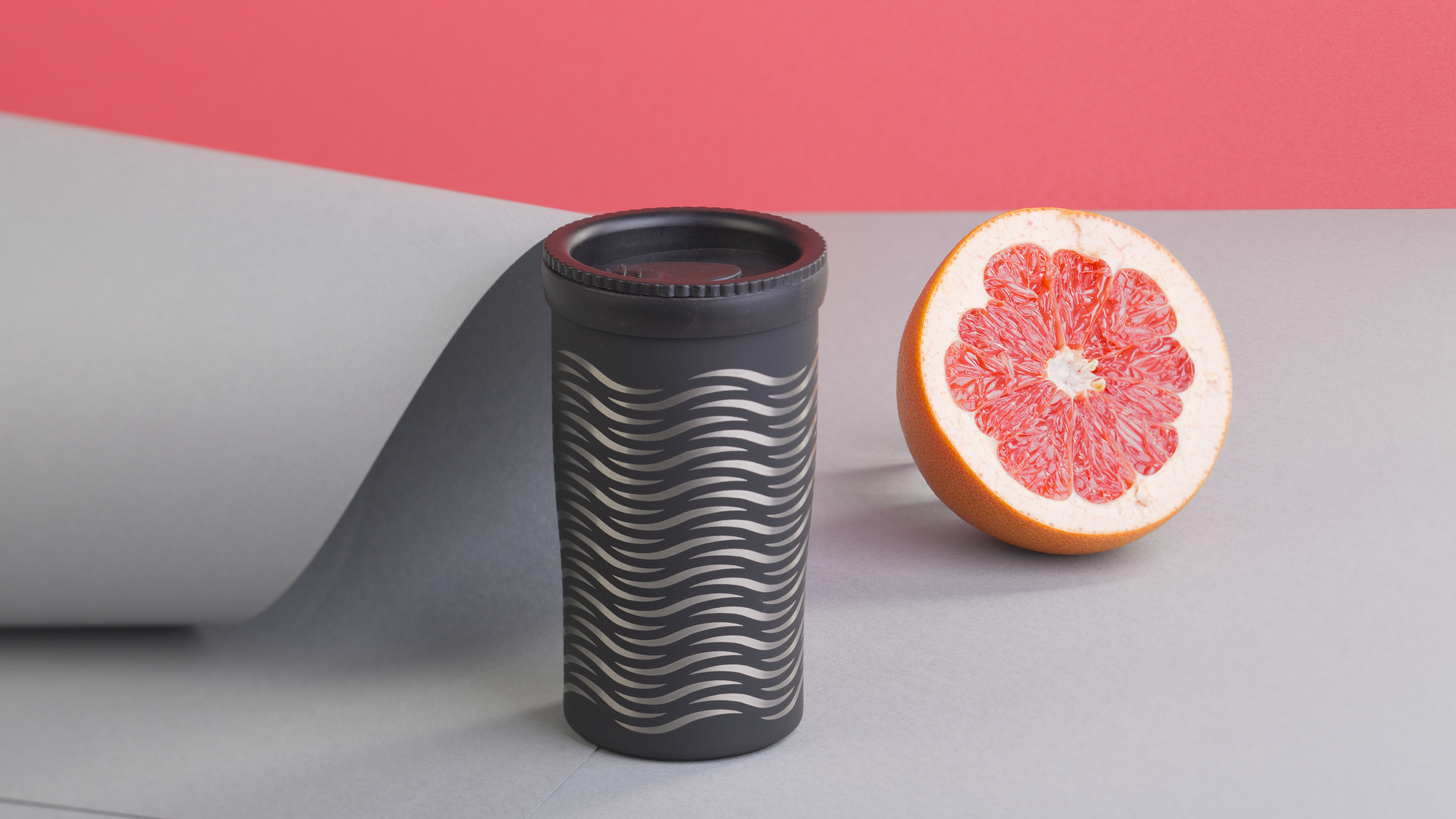 Термостакан "Миссури" 280 мл c гравировкой "Волны", покрытие soft touch, черный