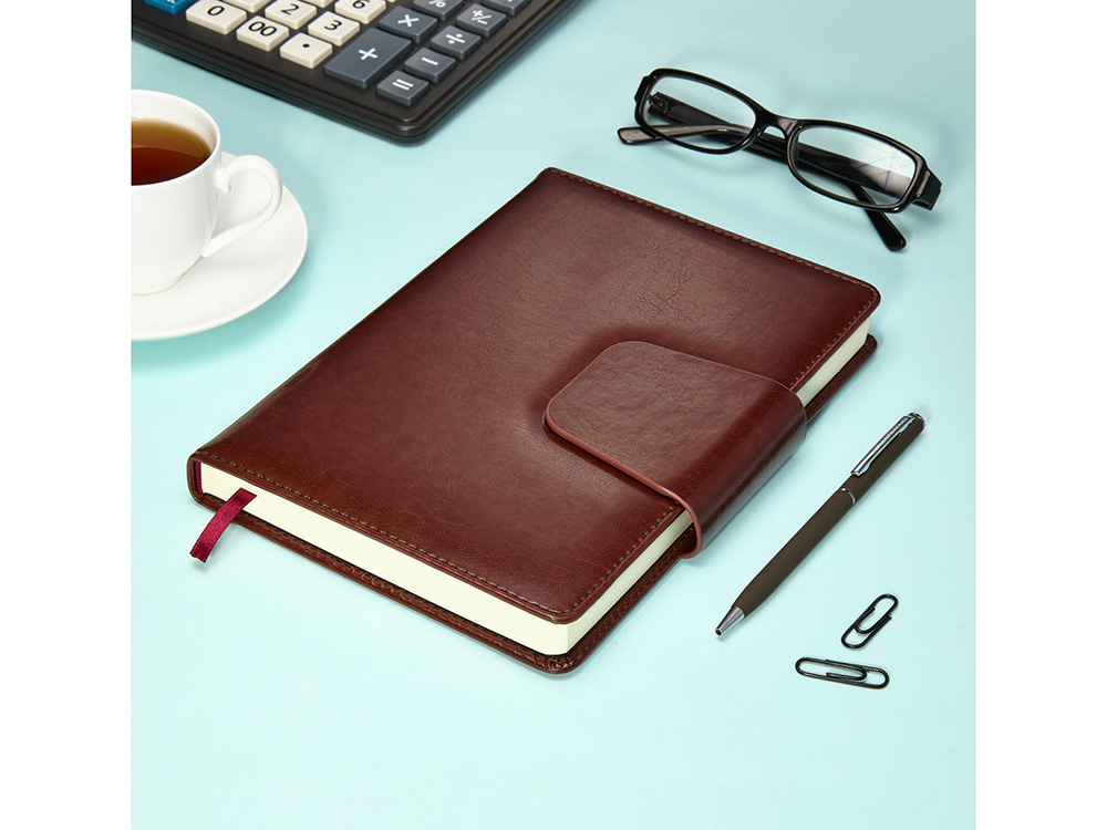 Ежедневник А5 недатированный Prestige, коричневый (Р)