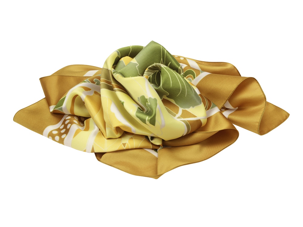 Платок горчичный с цветочным рисунком 880*885 мм в подарочном мешке