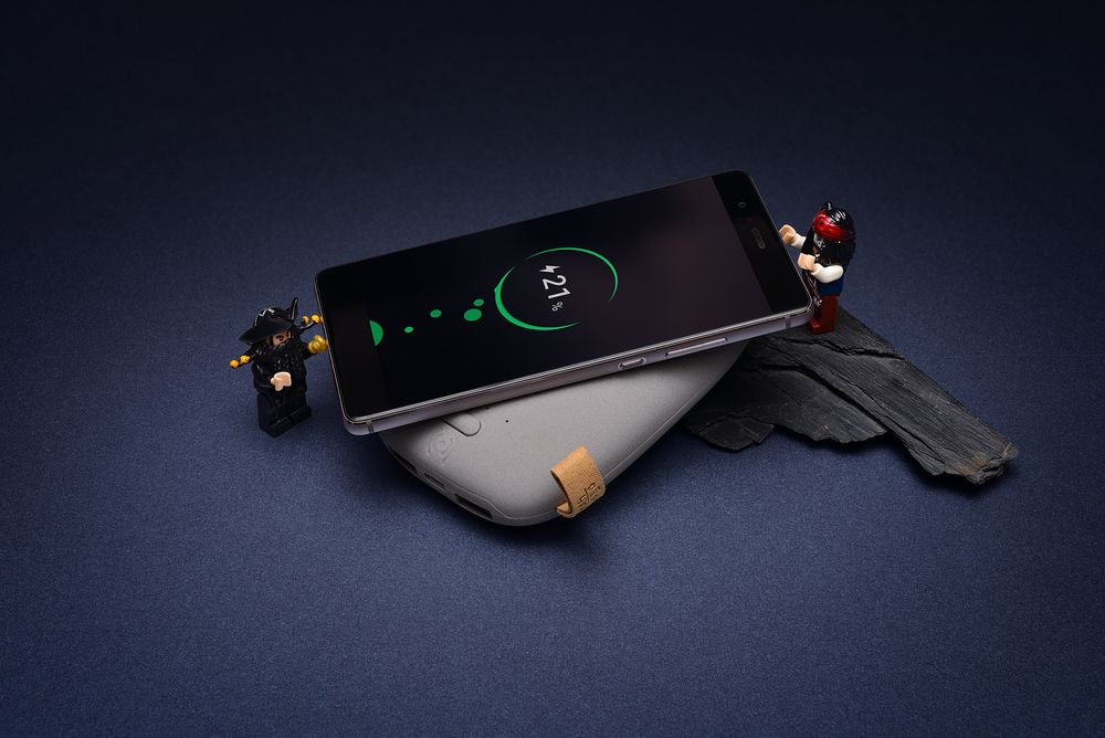 Аккумулятор с беспроводной зарядкой Pebble Wireless 9000 мАч