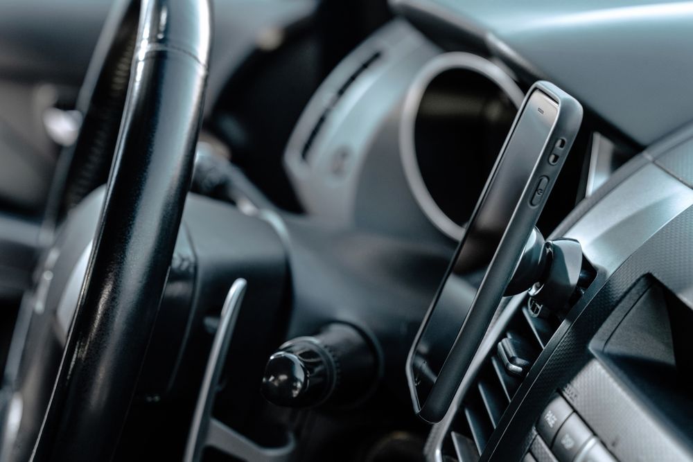 Магнитный держатель для смартфонов Cling фото на сайте Print Logo.