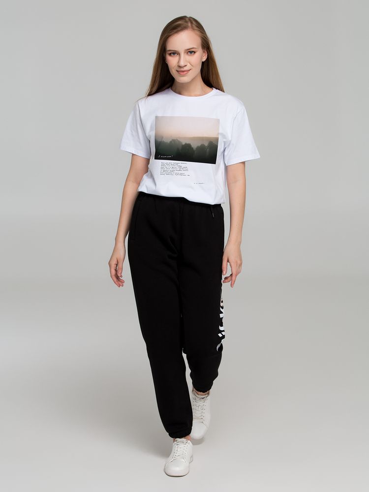 Футболка «А помнишь? Резко похолодало» — пример нанесения логотипа (Ловец слов) | Print Logo