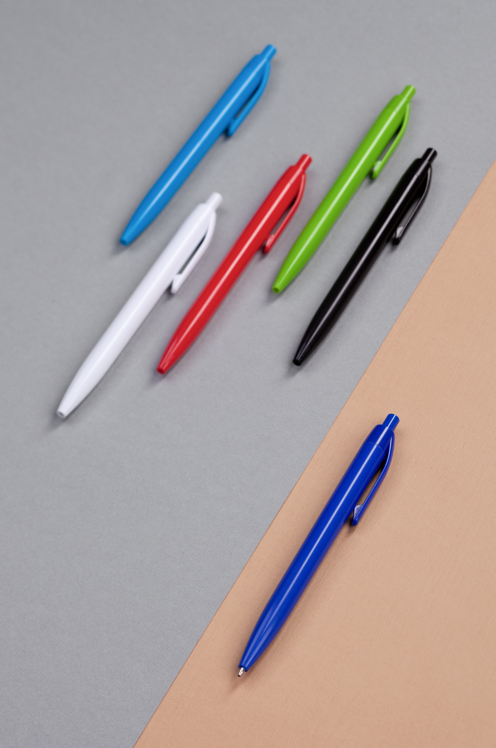 Ручка шариковая "Phil" из антибактериального пластика, черный