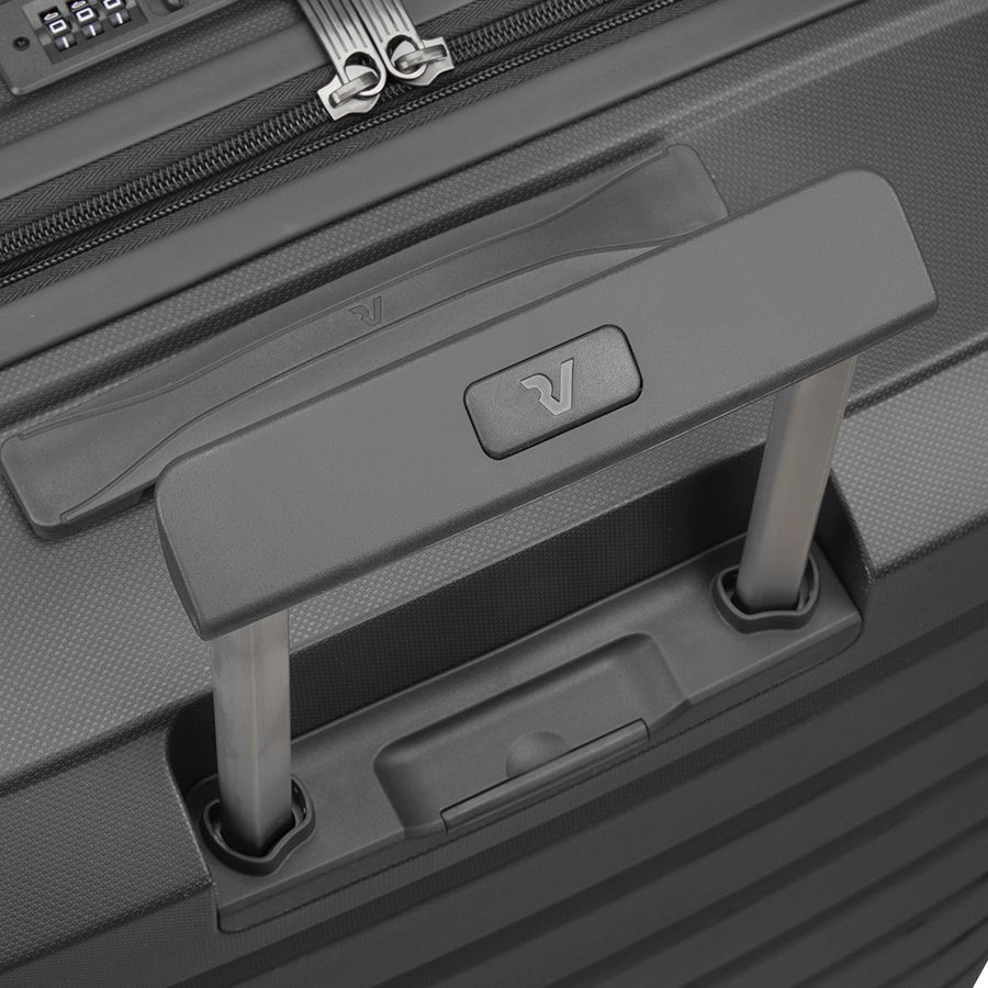 Чемодан Butterfly L