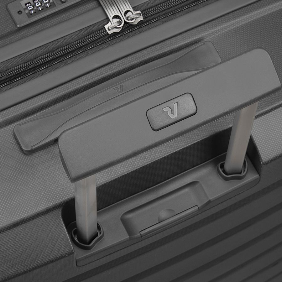 Чемодан Butterfly M