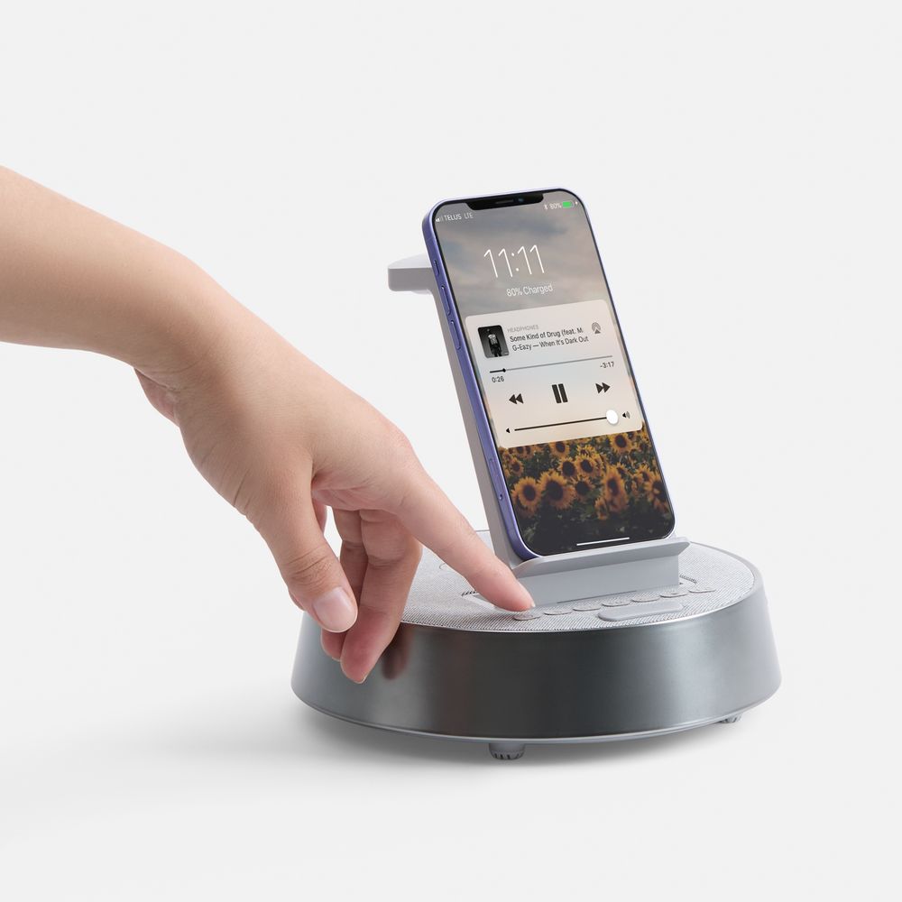 Bluetooth-колонка с беспроводной зарядкой и часами netEnergy