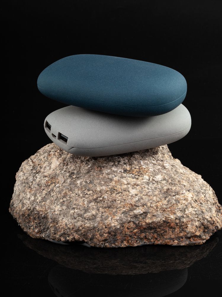 Внешний аккумулятор Pebble 7800 мАч