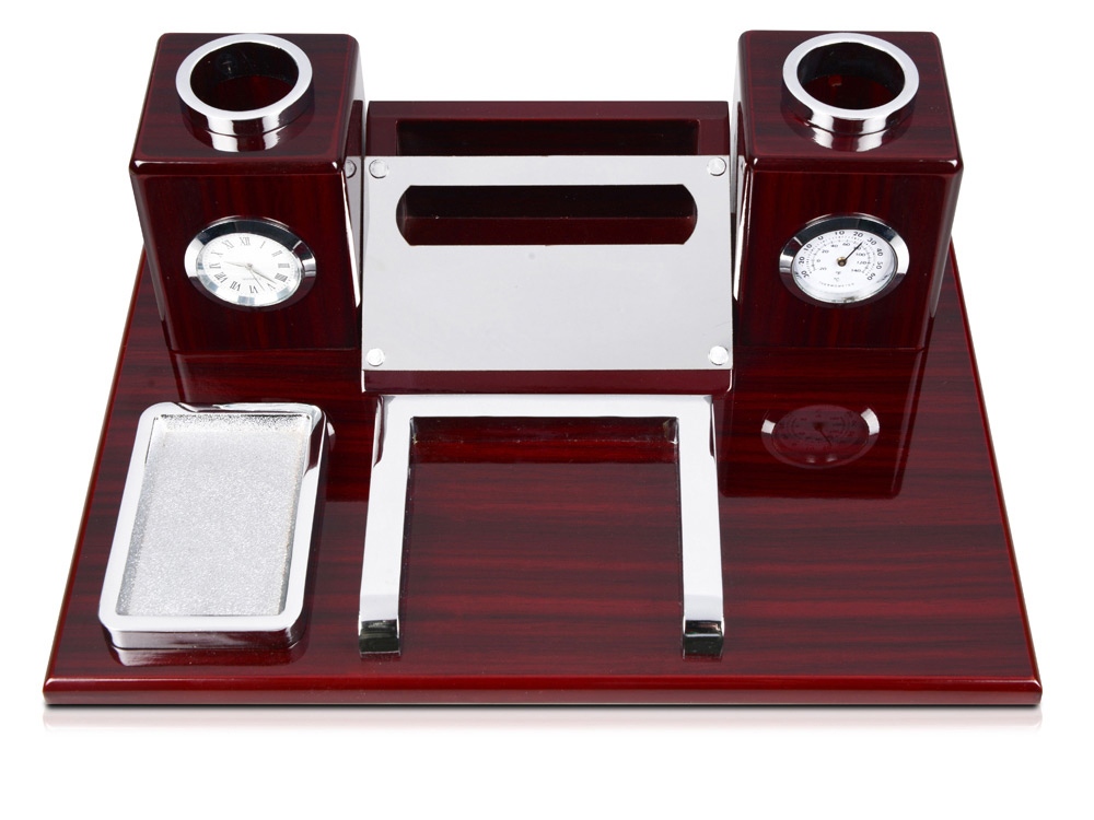 Настольный прибор Петронас: часы, термометр, подставки под ручки, визитки, скрепки, бумажный блок
