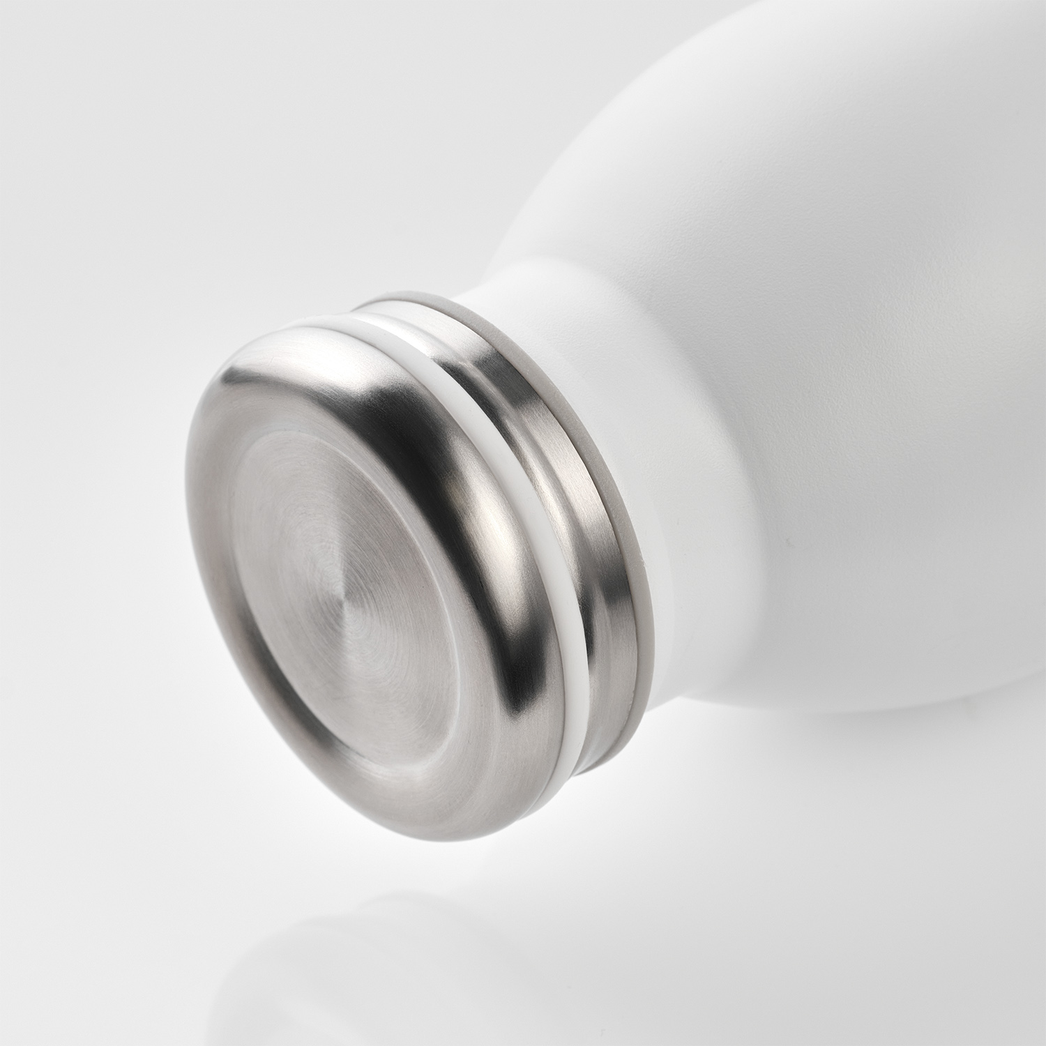 Термобутылка вакуумная герметичная Amore, белая — пример нанесения логотипа (Portobello Термокружки) | Print Logo