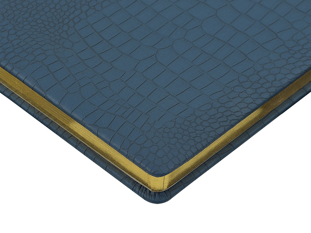 Ежедневник недатированный А5 Amazonia, синий с золотым обрезом