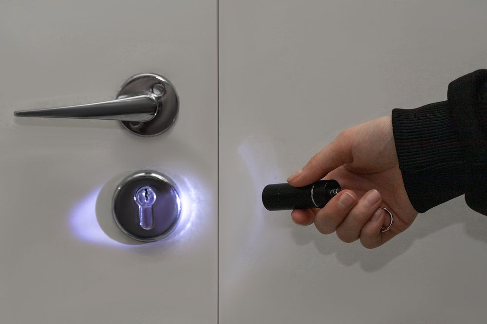 Брелок-фонарик Click Ray, ver.2 фото на сайте Print Logo.