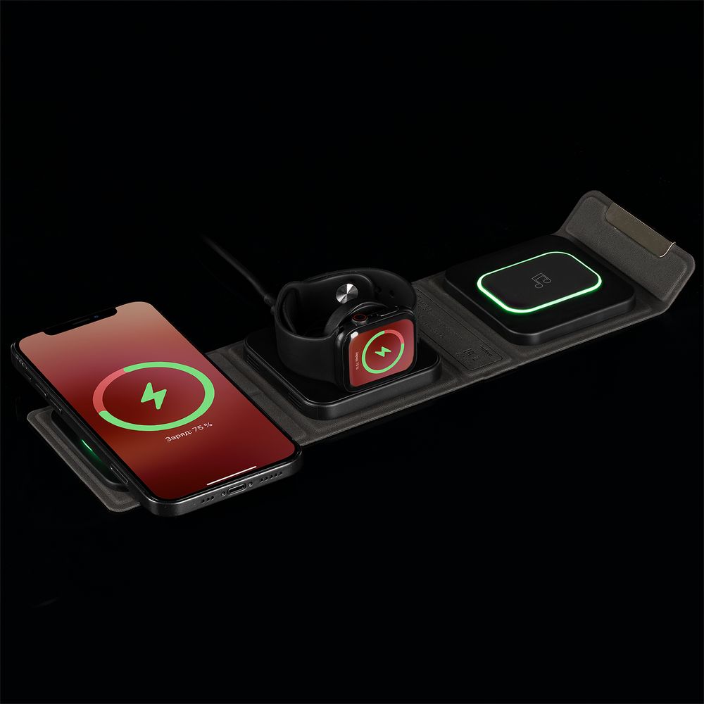 Складная станция беспроводной зарядки triFlex — пример нанесения логотипа (Indivo) | Print Logo