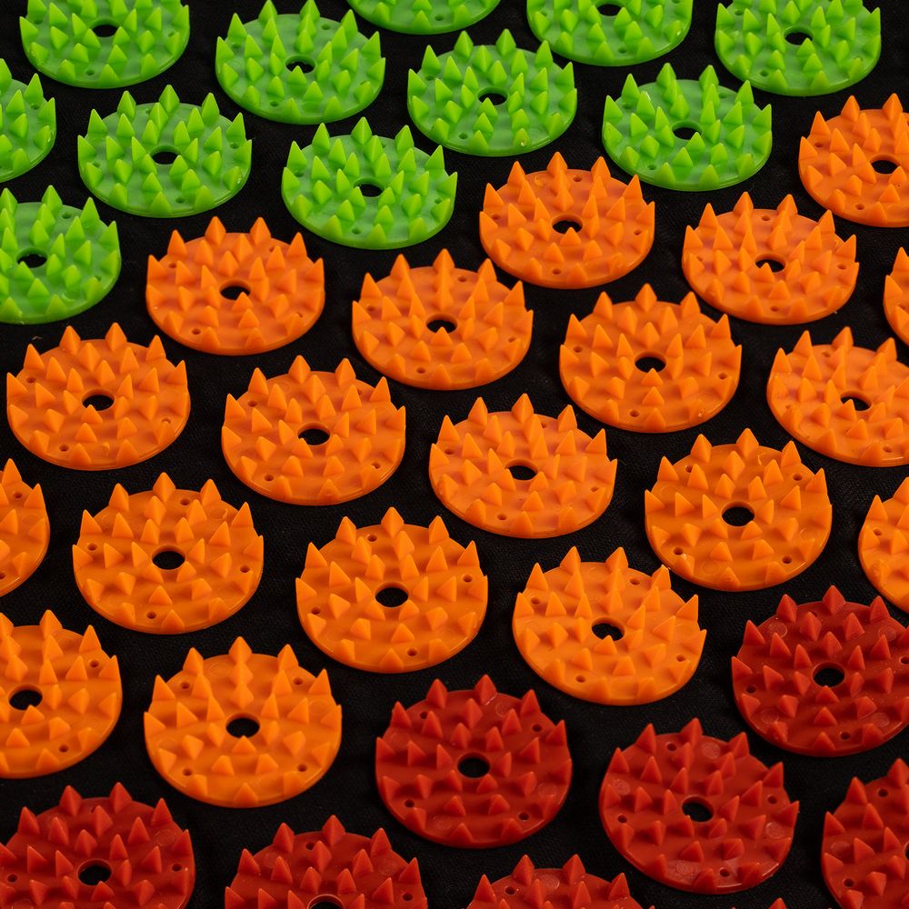 Массажный акупунктурный коврик с валиком Iglu