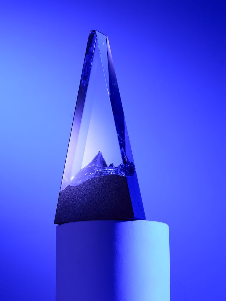 Стела Upward и подарки фото на сайте Print logo.