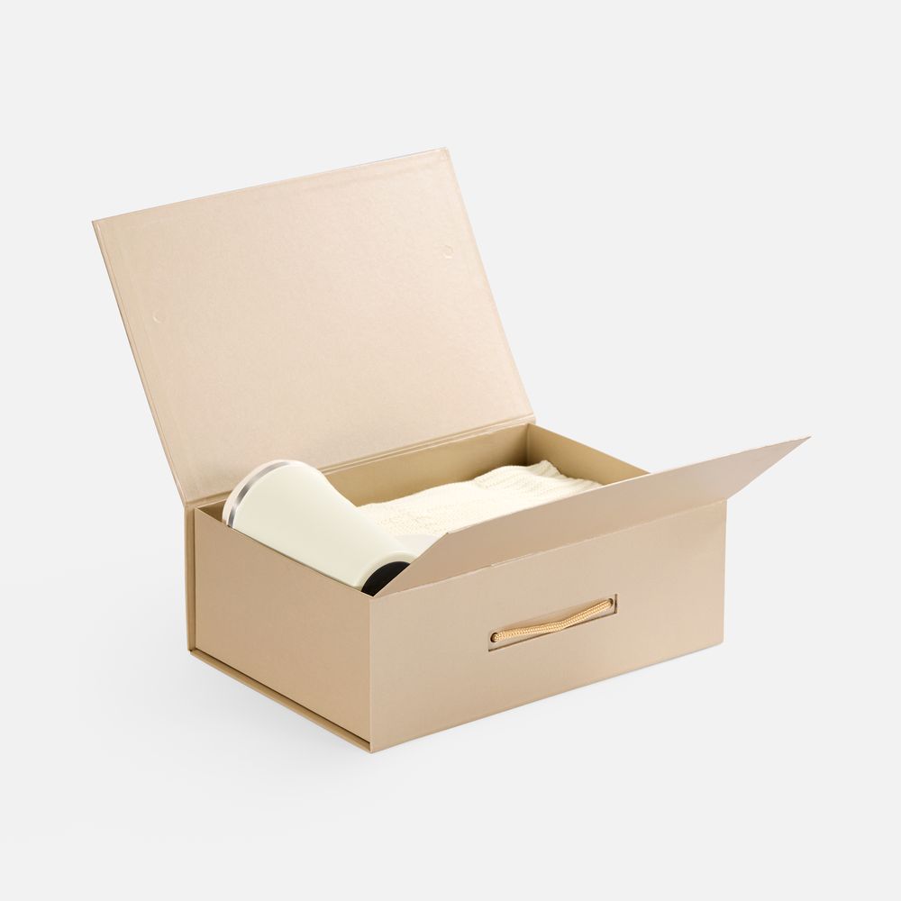 Коробка Portfolio — пример нанесения логотипа (сделано в России) | Print Logo