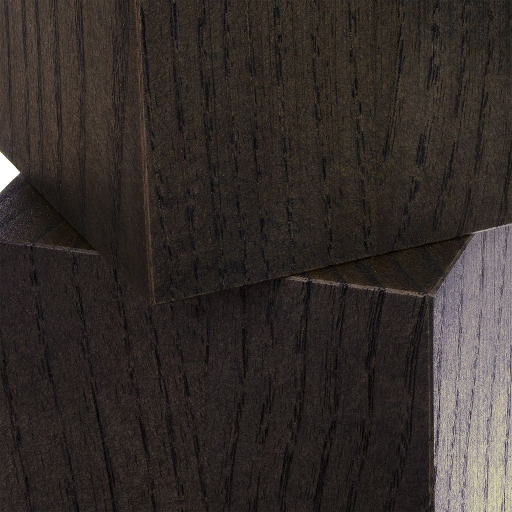 Стела Woodwise — пример нанесения логотипа (сделано в России) | Print Logo