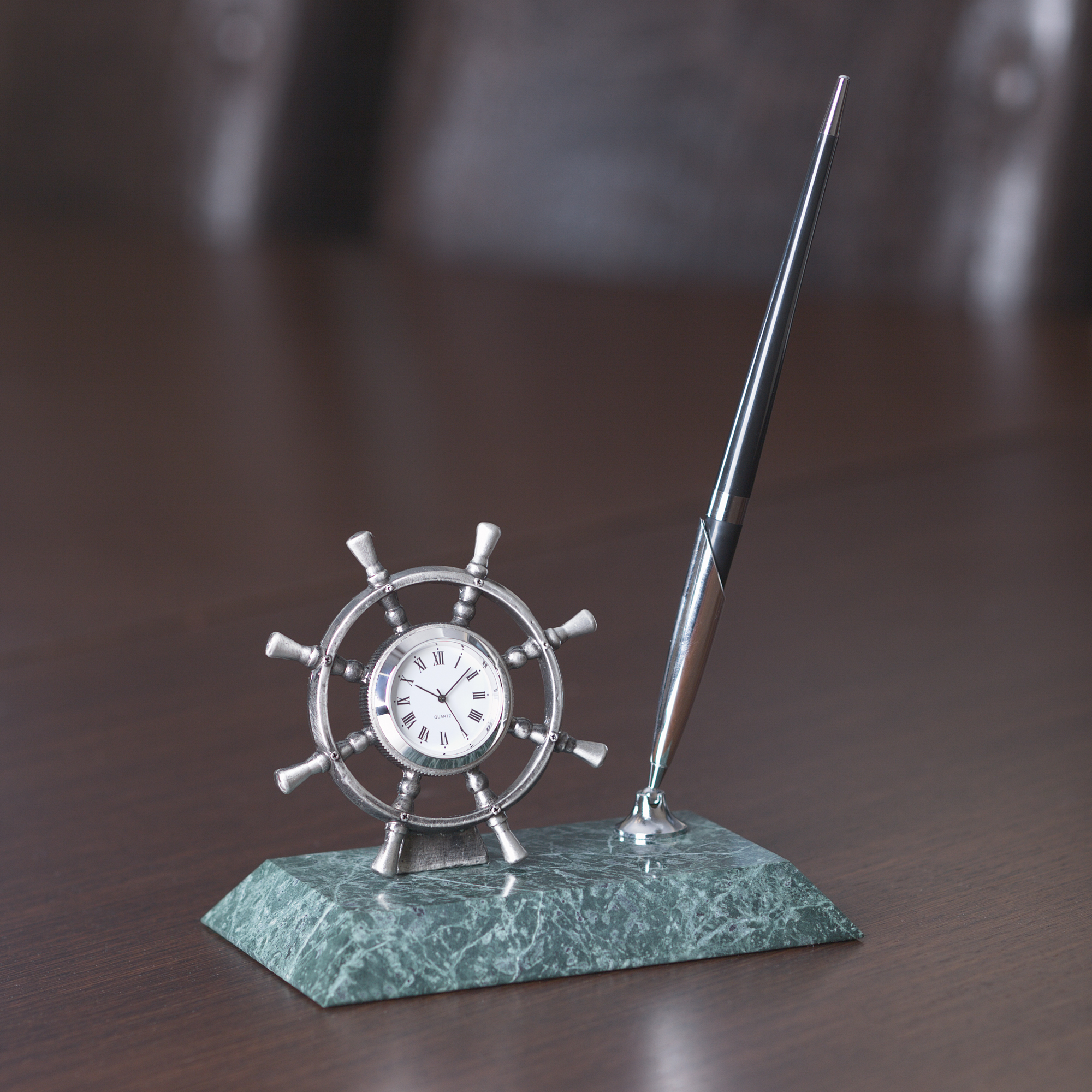 Подставка "Штурвал" с часами и ручкой фото на сайте Print Logo.