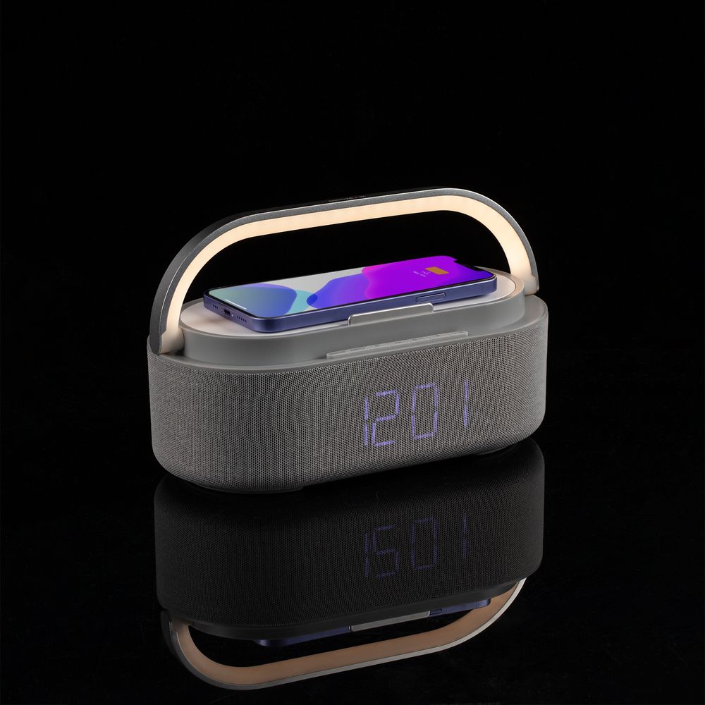 Колонка с часами и беспроводной зарядкой Veske ver.2 фото на сайте Print Logo.