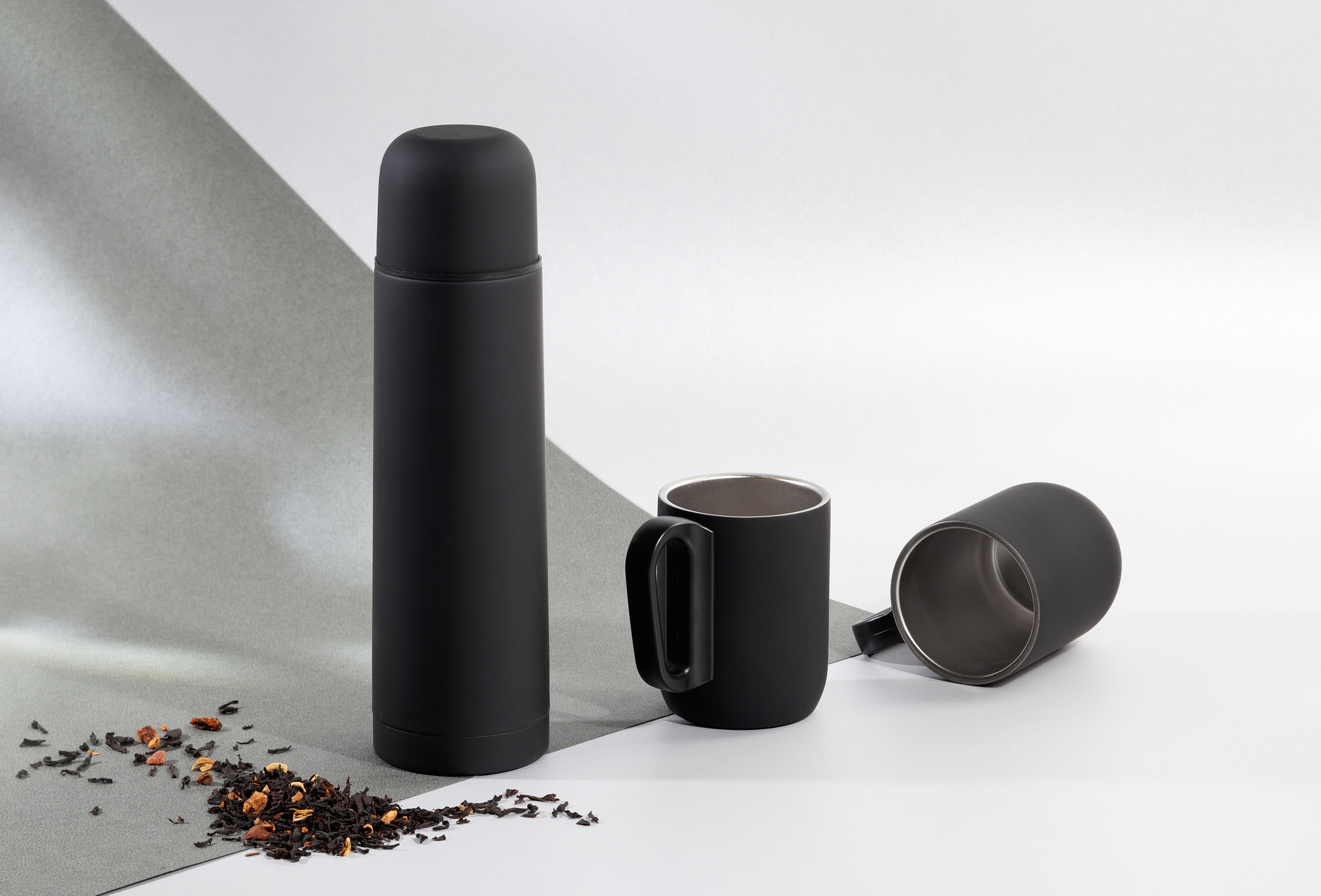 Набор "Гейзер" (термос, 2 кружки), покрытие soft touch, серый