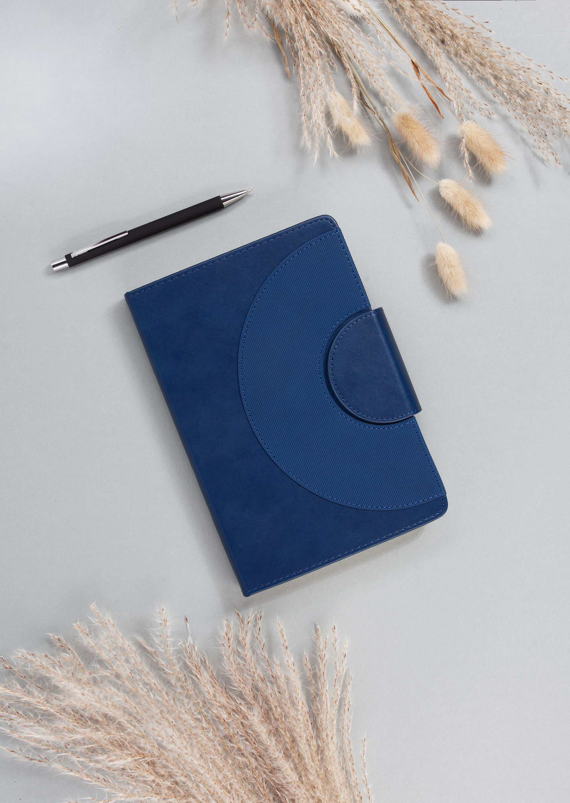 Ежедневник недатированный "Сицилия", формат А5, черный, темно-синий