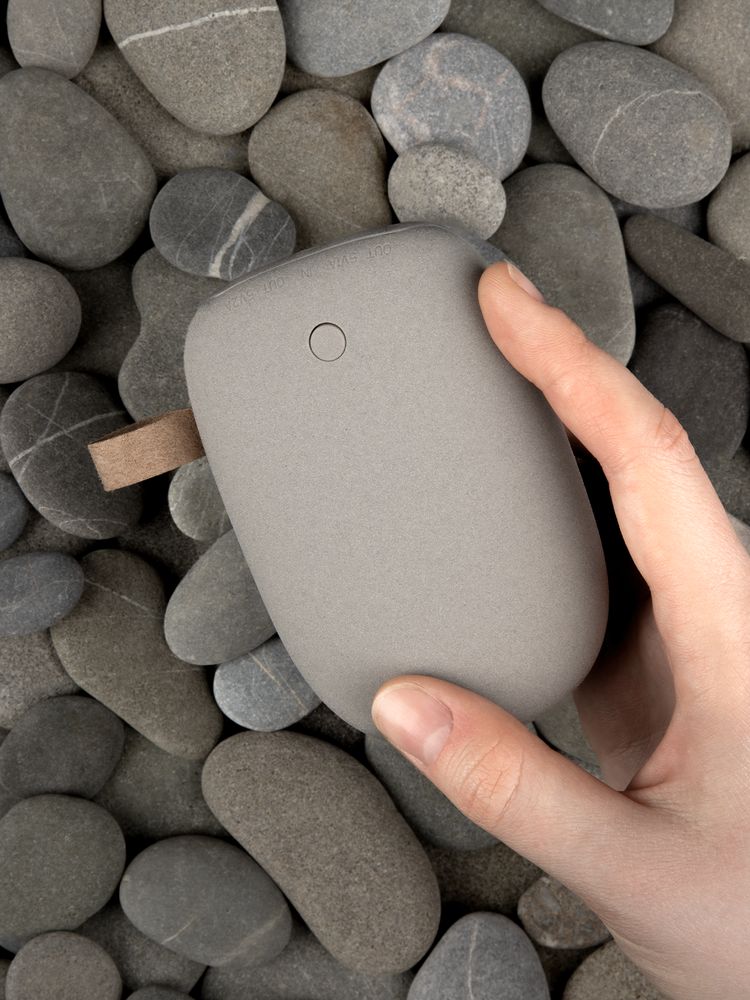 Внешний аккумулятор Pebble 7800 мАч